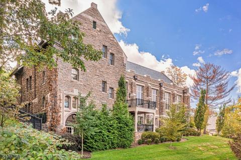 80 Claremont Rd #803, Bernardsville, NJ 07924