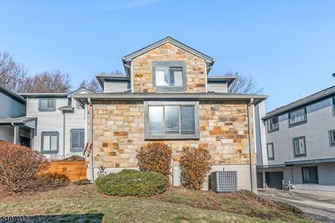 79 Overlook Dr, Hackettstown, NJ 07840 photo 1