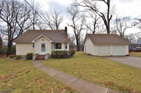 92 Coleman St, Edison, NJ 08817 photo 1