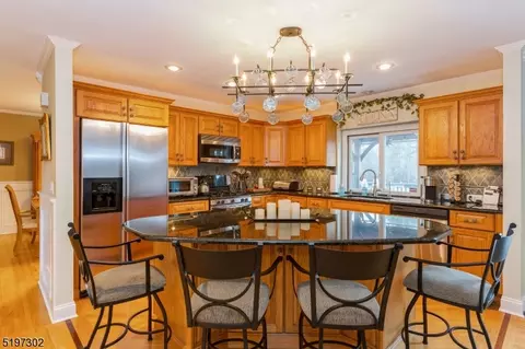 515 Grandview St, Middlesex, NJ 08846 photo 4
