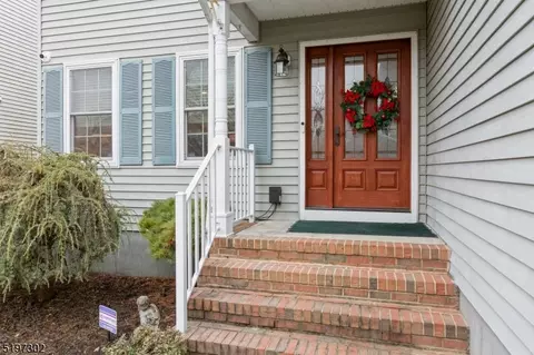 515 Grandview St, Middlesex, NJ 08846 photo 3