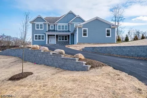 26 Kokora Ave, Montville, NJ 07045