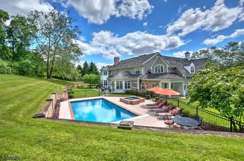 39 Branch Rd, Far Hills, NJ 07931