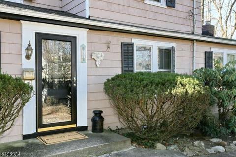 534 Closter Dock Rd, Closter, NJ 07624 photo 2