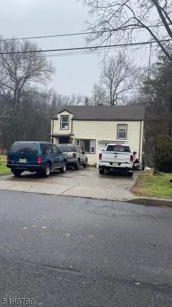 939 Sterling St, Plainfield, NJ 07062