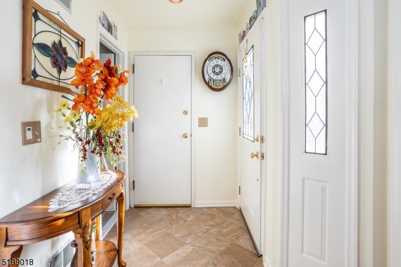  11 Cable Ct, Montville, NJ 07045 photo 3