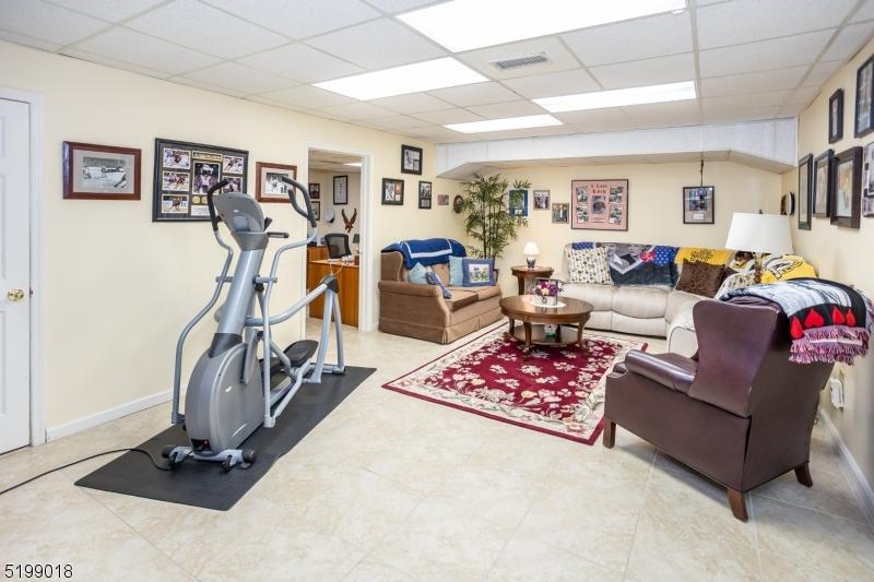  11 Cable Ct, Montville, NJ 07045 photo 21