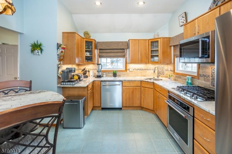  11 Cable Ct, Montville, NJ 07045 photo 9