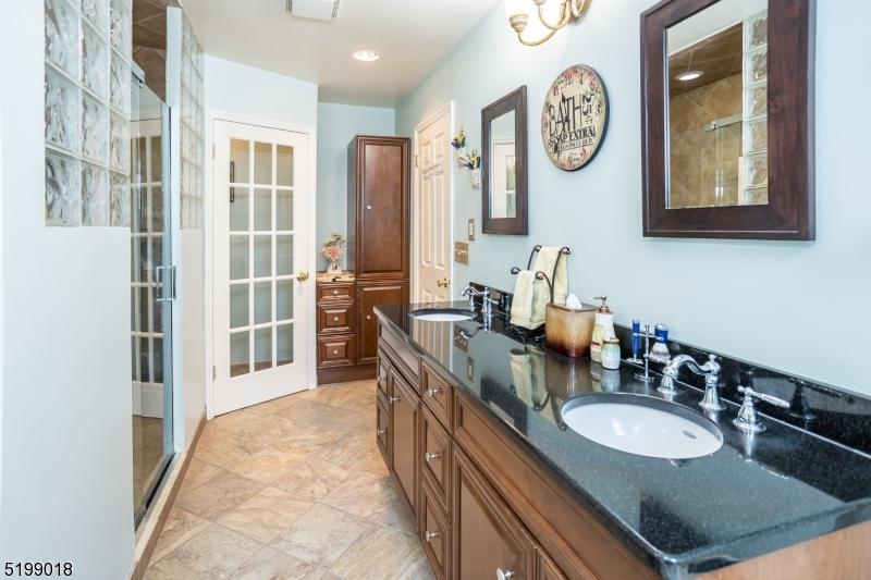  11 Cable Ct, Montville, NJ 07045 photo 18