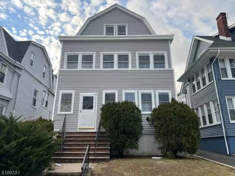 75 Arsdale Ter, East Orange, NJ 07018