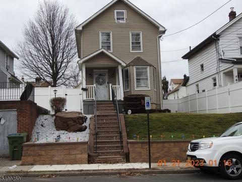643 E 3rd Ave, Roselle, NJ 07203