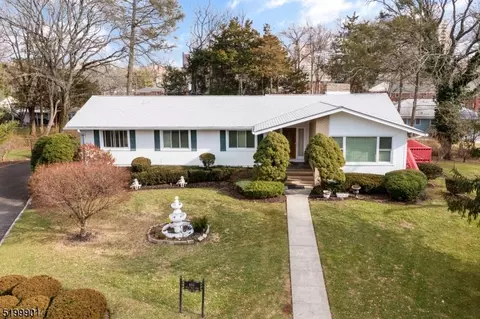 494 Seven Oaks Ct, Orange, NJ 07050