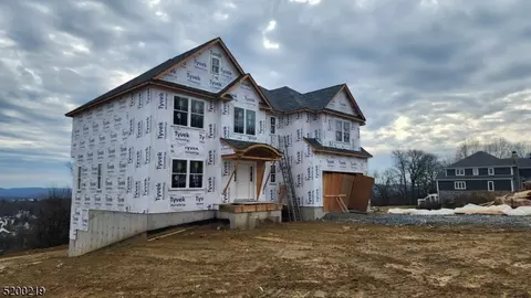 19 Mountainview Rd, Phillipsburg, NJ 08865