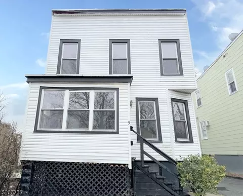 9 Lindsley Pl, East Orange, NJ 07018
