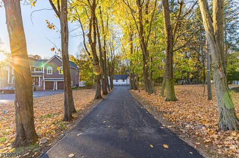 81 Hardwick Ln, Wayne, NJ 07470 photo 8