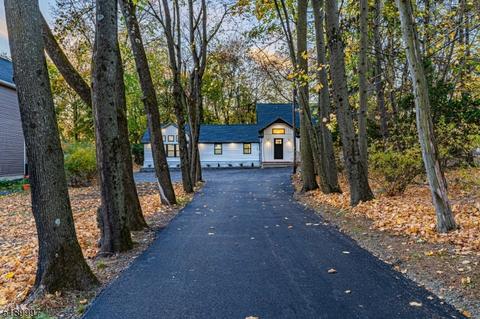 81 Hardwick Ln, Wayne, NJ 07470 photo 7