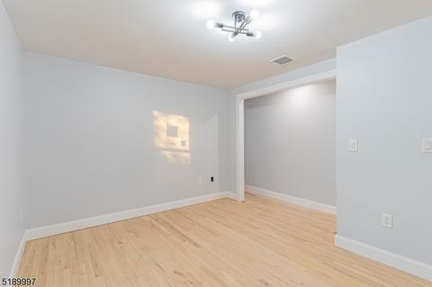 81 Hardwick Ln, Wayne, NJ 07470 photo 44