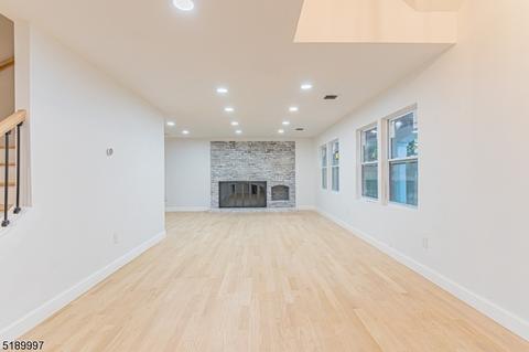 81 Hardwick Ln, Wayne, NJ 07470 photo 21