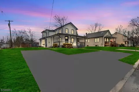 255 S Main St, Flemington, NJ 08822
