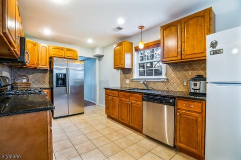 708 E Front St, Plainfield, NJ 07062 photo 6