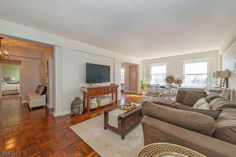 10 Crestmont Rd 2l #2L, Montclair, NJ 07042