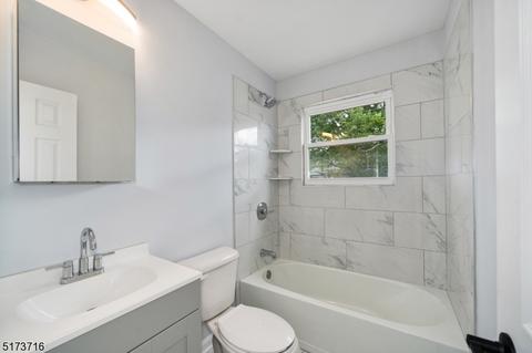 66 Lawrence Dr, Hackettstown, NJ 07840 photo 17