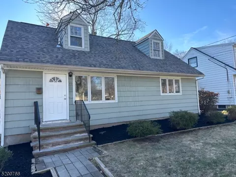 15 Anderson Pkwy, Cedar Grove, NJ 07009