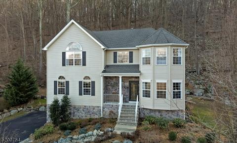 11 Cedar Ct, Hackettstown, NJ 07840 photo 1