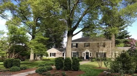 37 Cross Gates Rd, Madison, NJ 07940