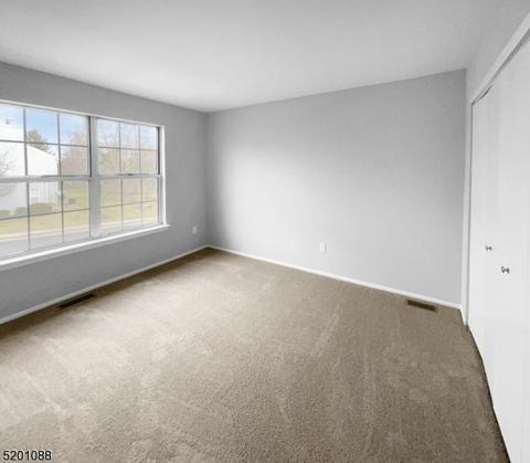 188 Scobee Ln, Somerset, NJ 08873