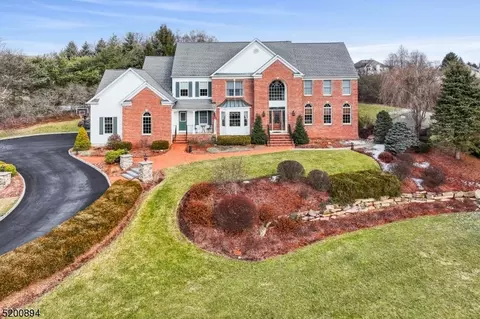 4 Fairway, Randolph, NJ 07869