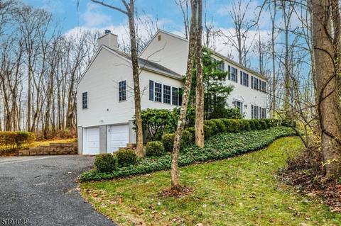 465 Charlestown Road465, Hampton, NJ 08827