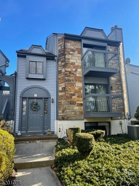 7 Delbarton Ct, Hackettstown, NJ 07840 photo 1