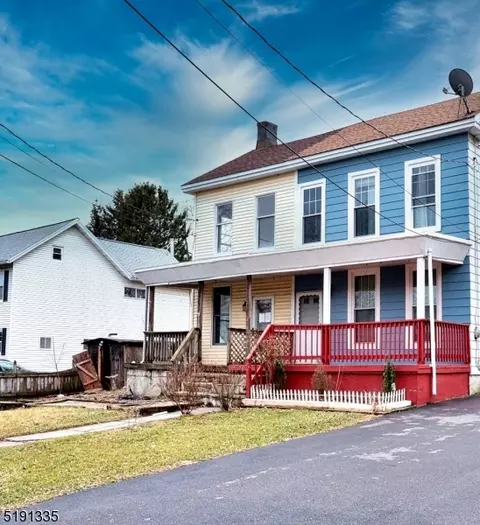 405 Warren St, Stewartsville, NJ 08886