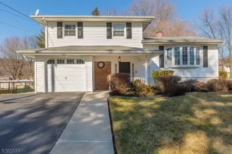 3 Fairmount Rd, Mount Olive, NJ 07836