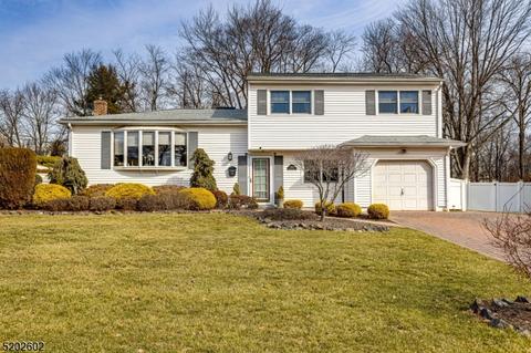 1749 Dakota St, Westfield, NJ 07090
