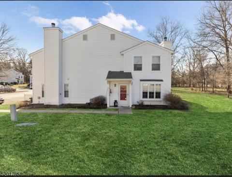 72 Almond Dr, Somerset, NJ 08873