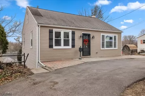 105 Saint James Ave, Phillipsburg, NJ 08865