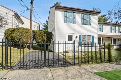 77 16th Ave, Newark, NJ 07103
