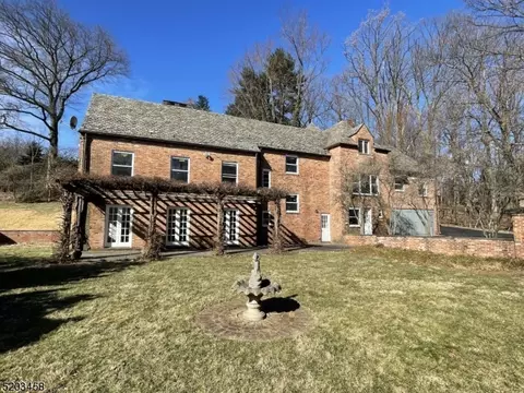 43 Glen Ave, West Orange, NJ 07052