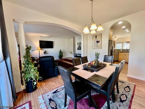 39 Catamaran Ct, Mount Arlington, NJ 07856