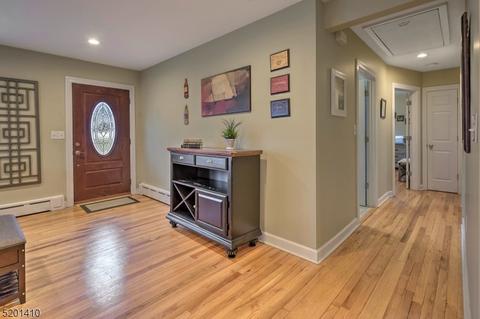 20 Claredon Ter, Dover, NJ 07801 photo 4
