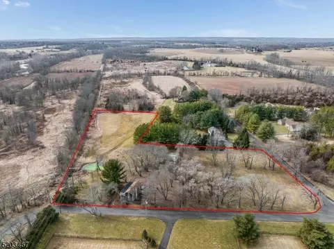 244 Woodfern Rd, Branchburg, NJ 08853