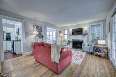 20 Sunset Dr, Millburn, NJ 07041 photo 3