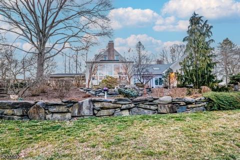168 Blackwells Mills Rd, East Franklin, NJ 08873