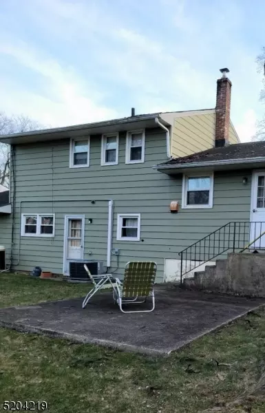 18 Lumar Rd, Lawrence Township, NJ 08648