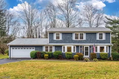 17 Woodland Ter, High Bridge, NJ 08829