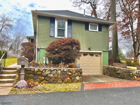 62 Upper Rainbow Trl, Denville, NJ 07834