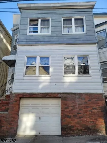 18 Tappan St, Kearny, NJ 07032
