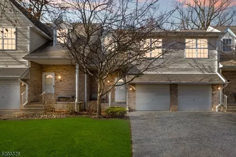 55 Parkside Ct #55, Wayne, NJ 07470